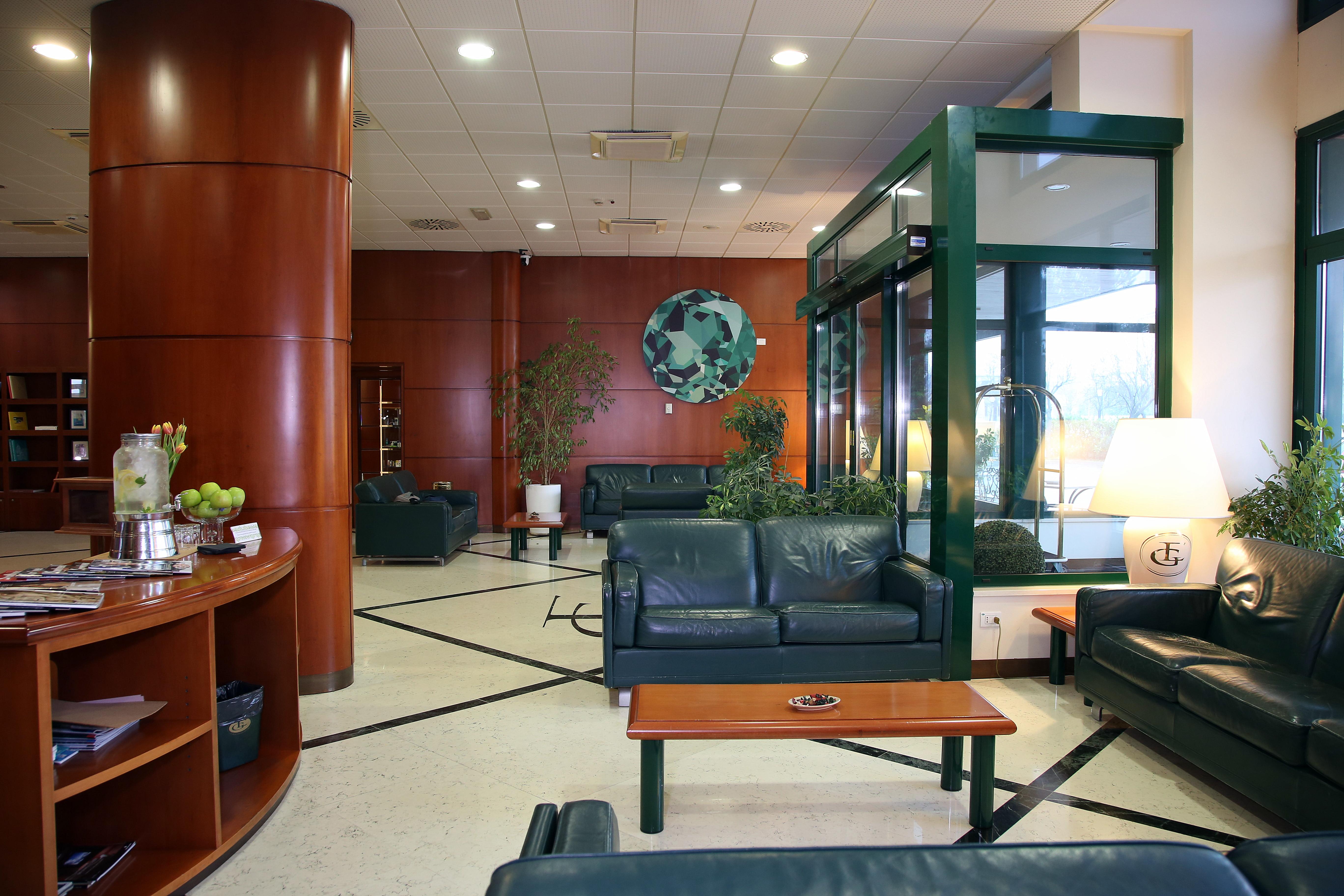 Phi Hotel Emilia Оццано-делл'Эмилия Экстерьер фото
