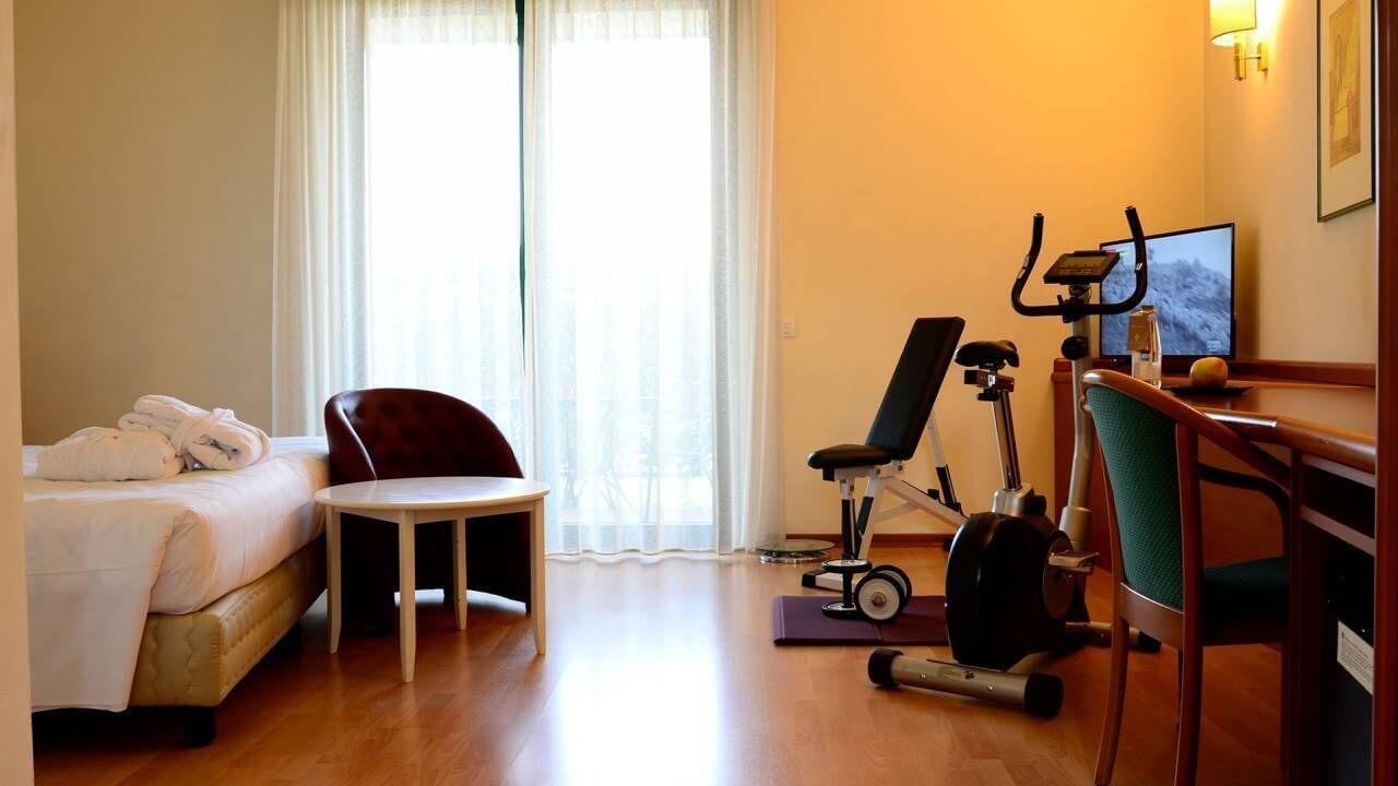 Phi Hotel Emilia Оццано-делл'Эмилия Экстерьер фото